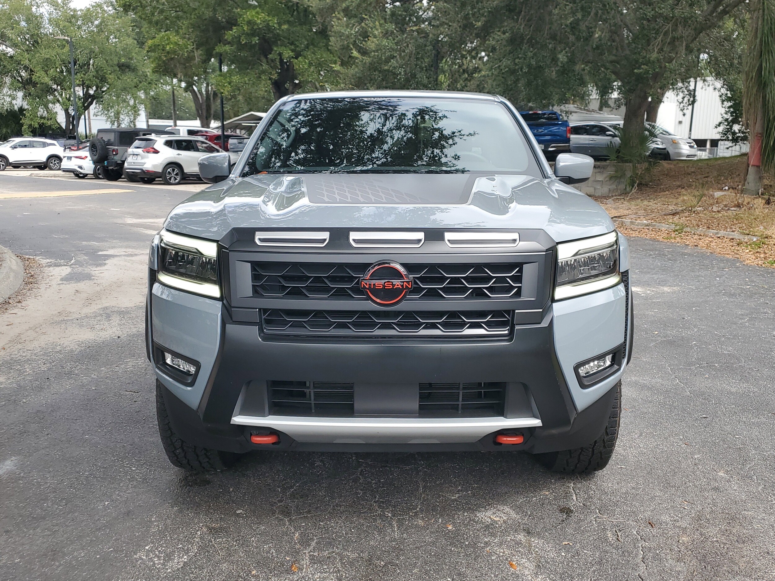 2025 Nissan Frontier PRO-X photo 2