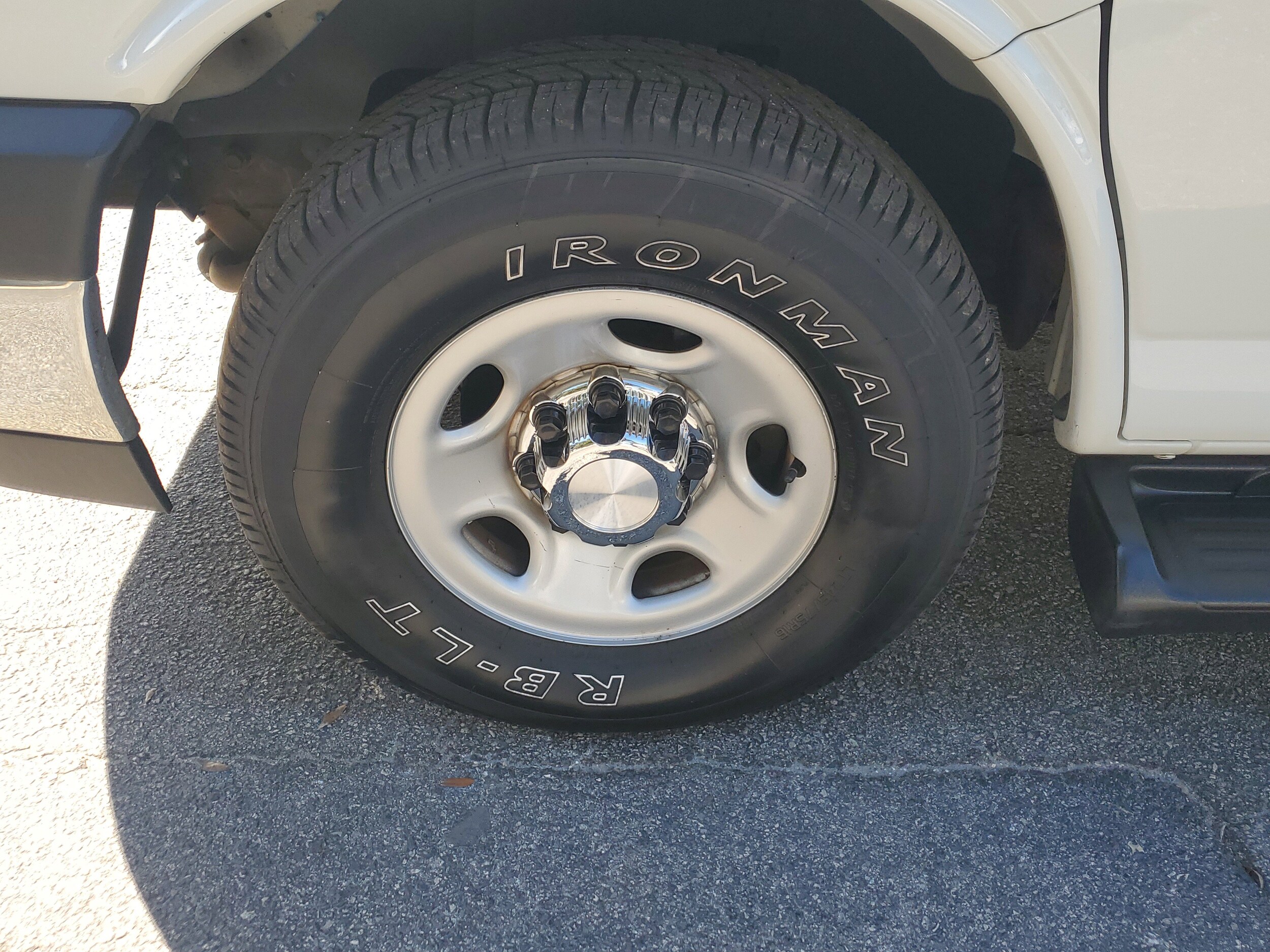 2019 Chevrolet Express 3500 LT Passenger Van photo 3