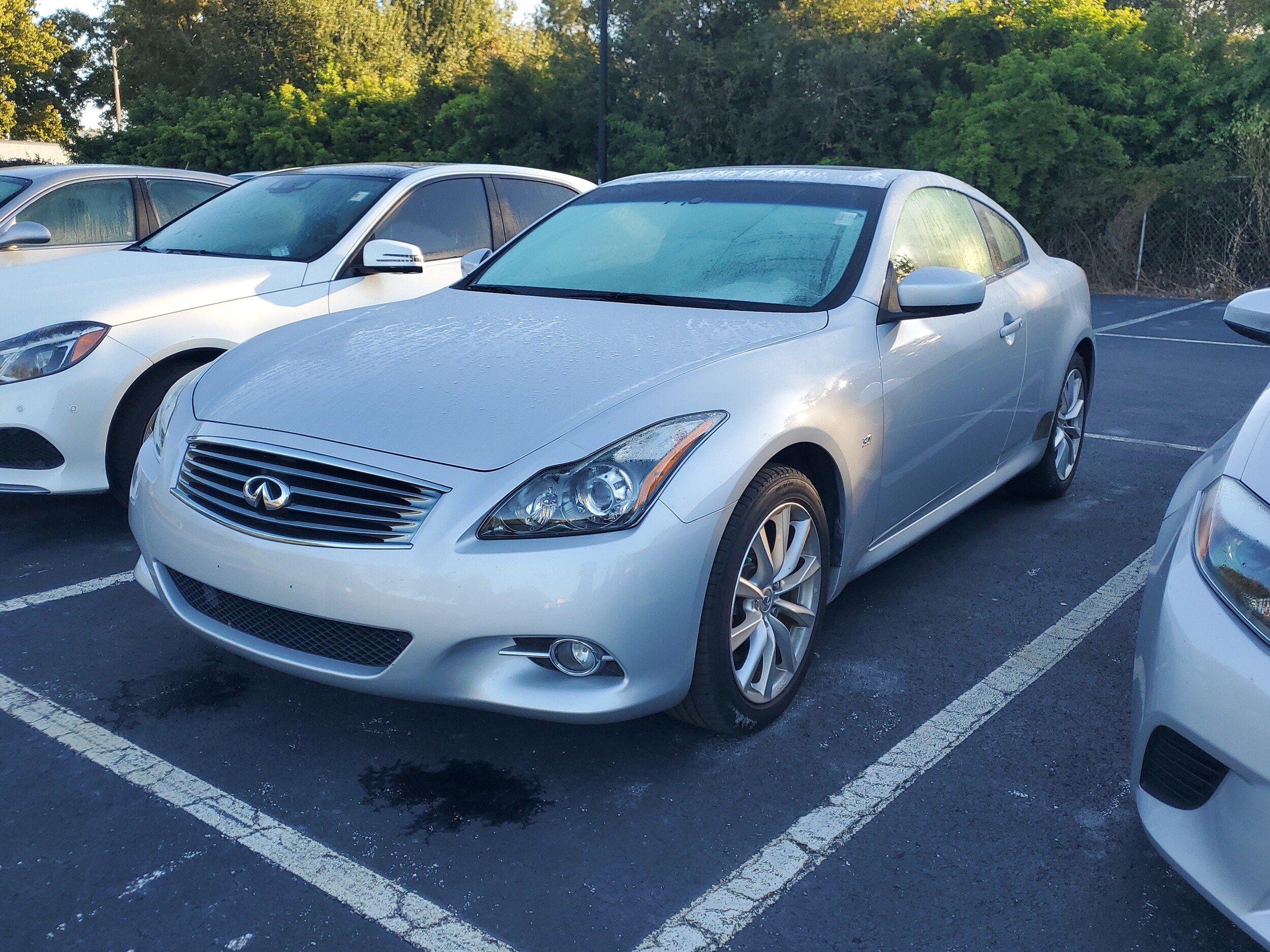 2014 Infiniti Q60 Coupe Base photo 3