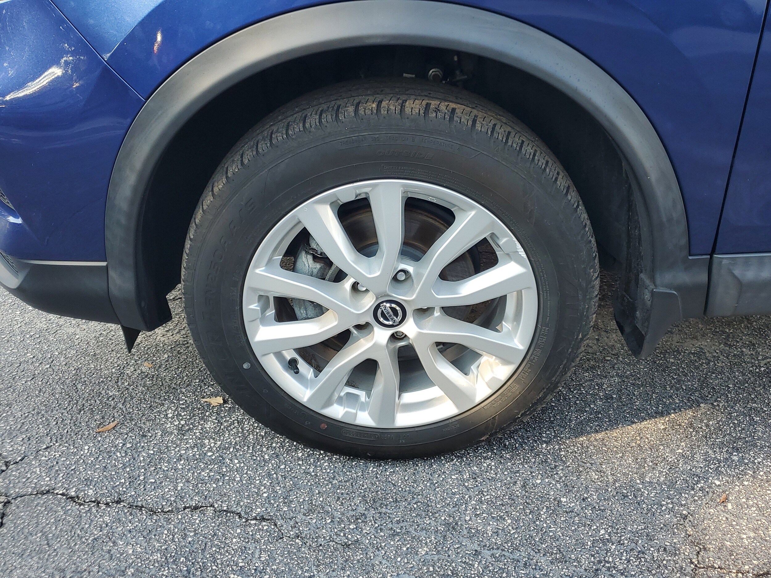 2020 Nissan Rogue Sport S photo 4