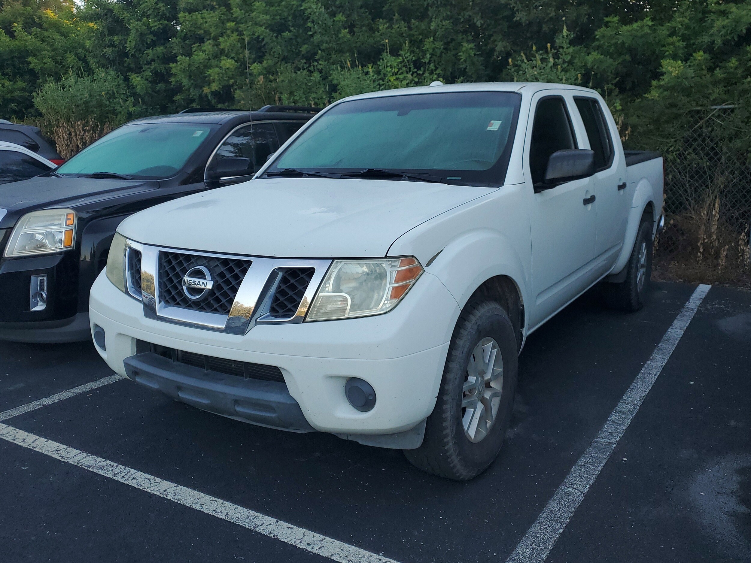 2014 Nissan Frontier SV photo 3
