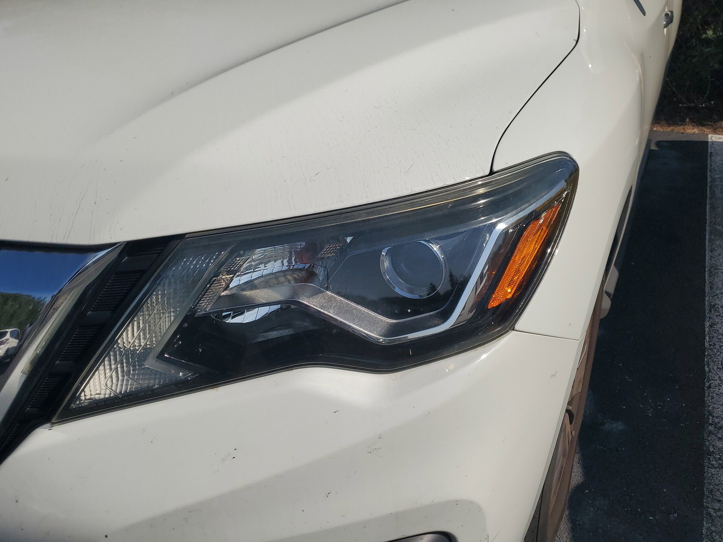 2019 Nissan Pathfinder SV photo 4