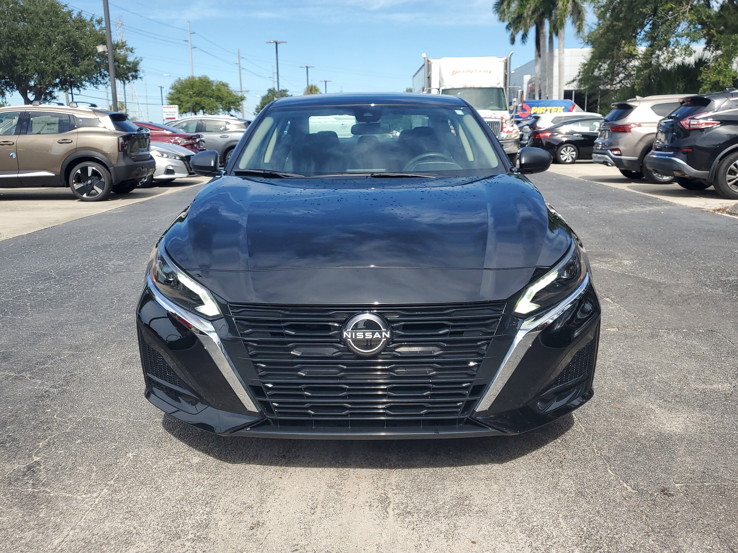 2024 Nissan Altima 2.5 S photo 2