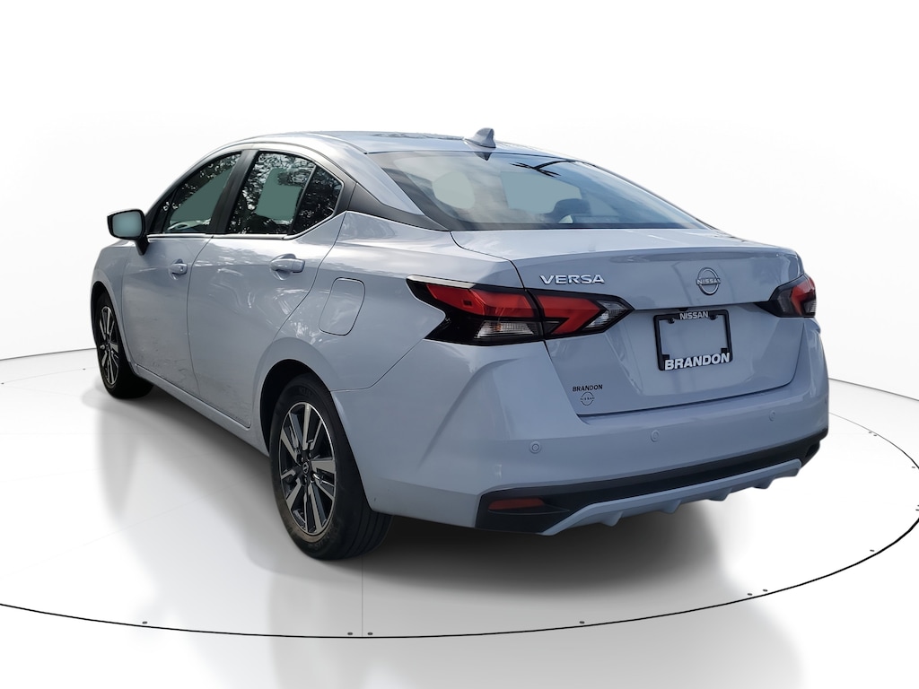 2025 Nissan Versa 1.6 SV photo 4