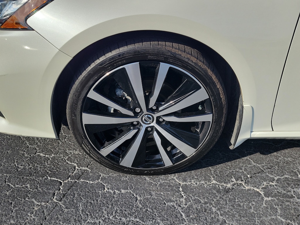 Used 2020 Nissan Altima 2.5 SR Sedan