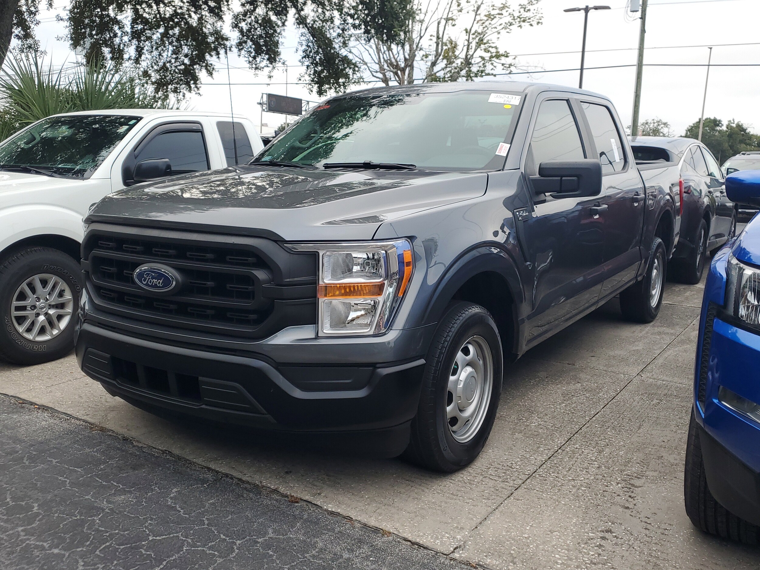 2021 Ford F-150 XL photo 2