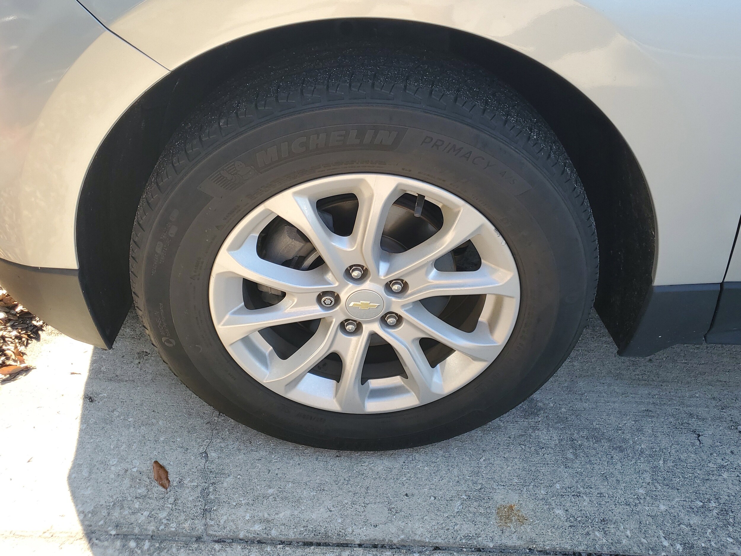 2021 Chevrolet Equinox LS photo 4