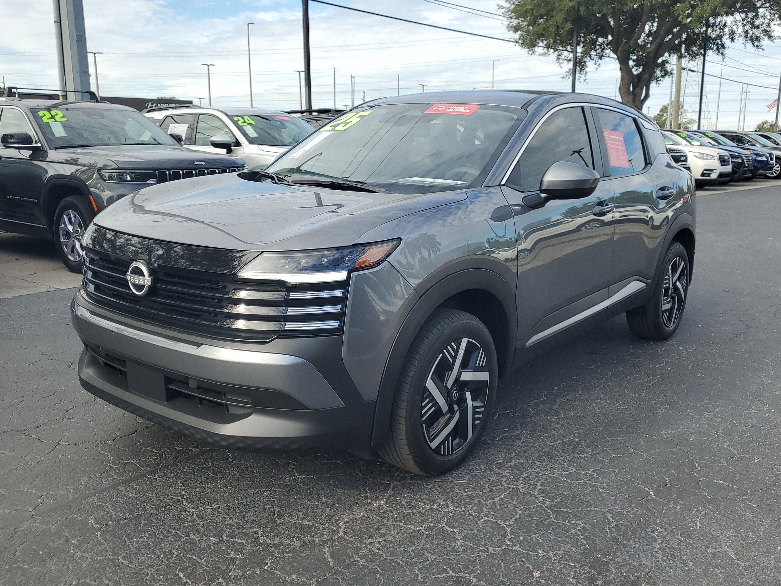 2025 Nissan Kicks SV photo 3