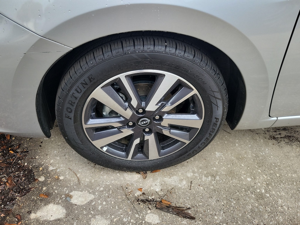 Certified 2024 Nissan Versa 1.6 SV Sedan