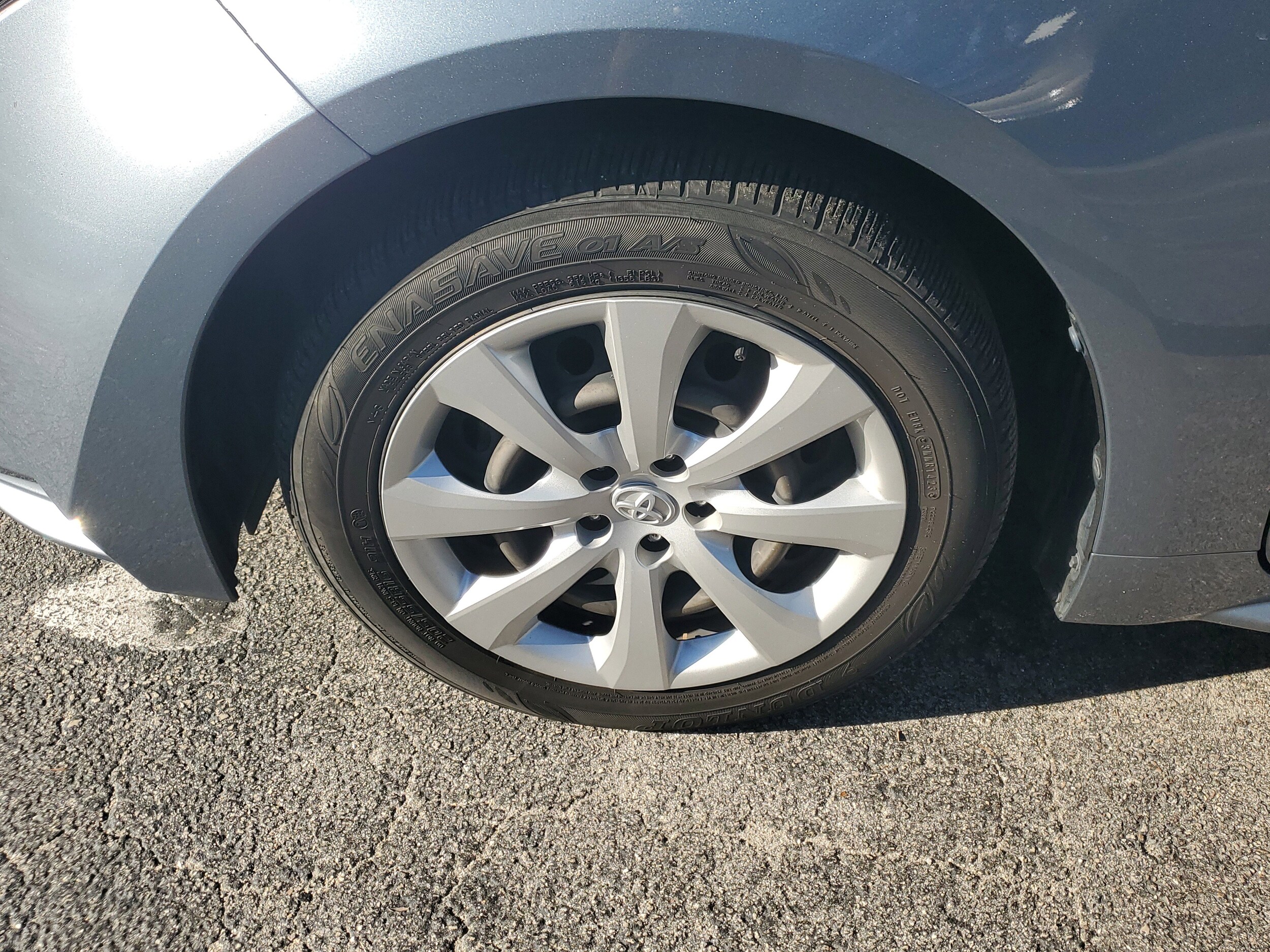 2023 Toyota Corolla LE photo 4
