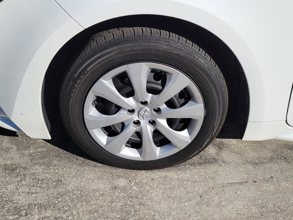 Used 2020 Toyota Corolla LE Sedan