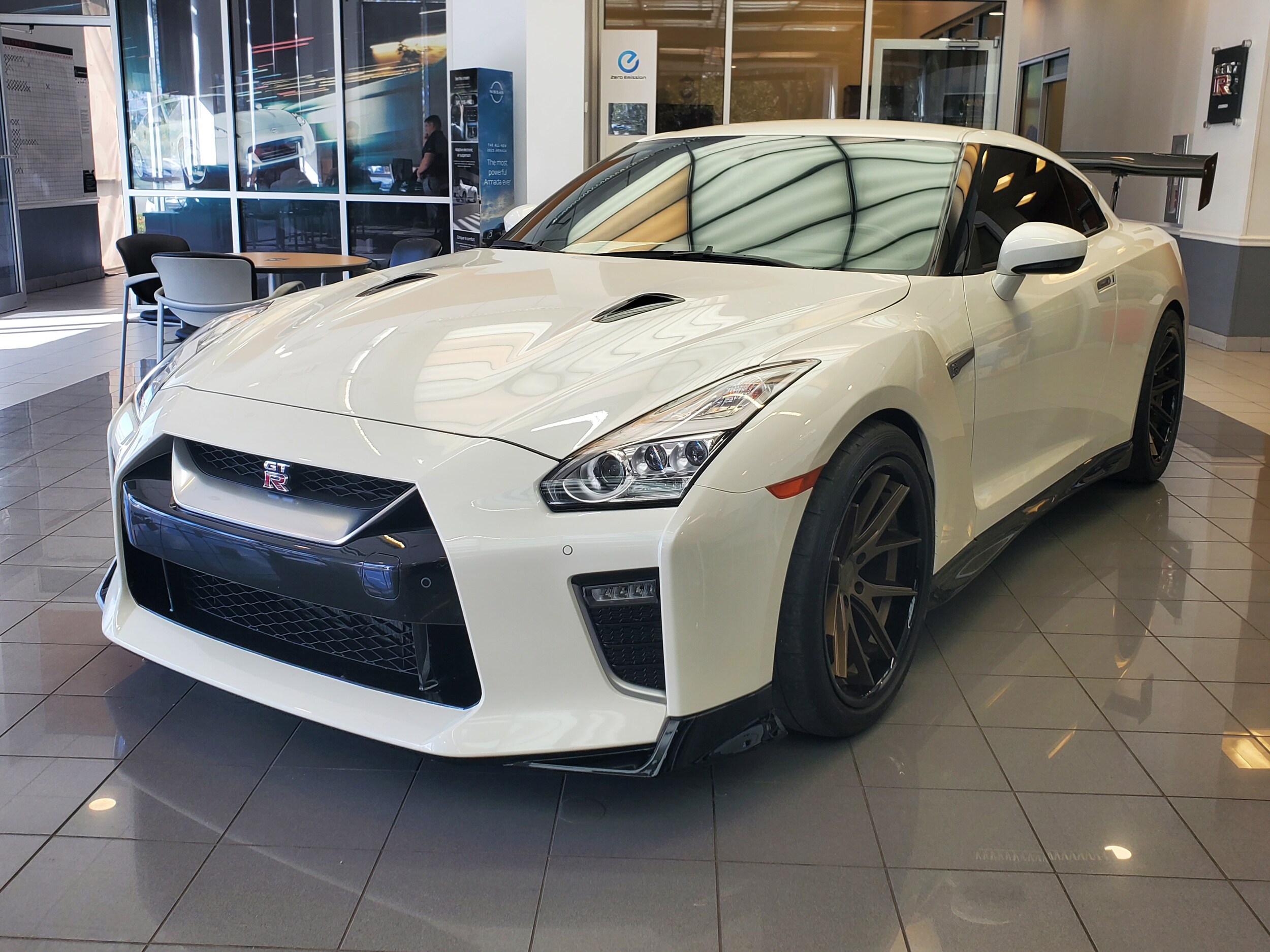 2020 Nissan GT-R Premium photo 3