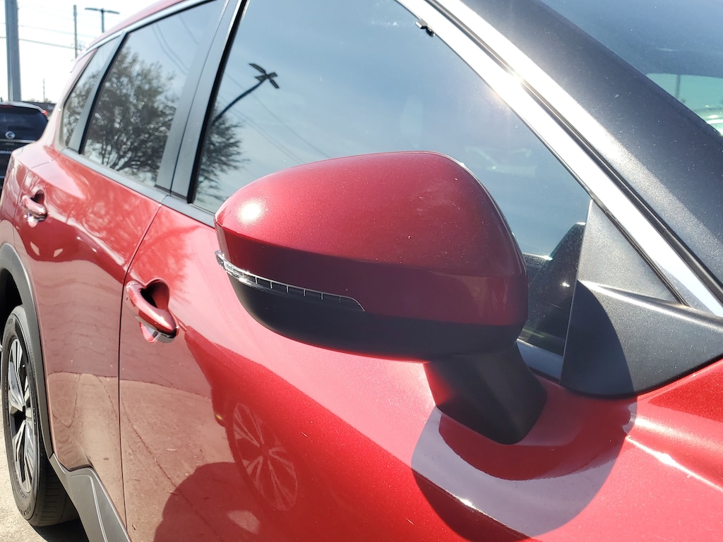 2022 Nissan Rogue SV photo 4