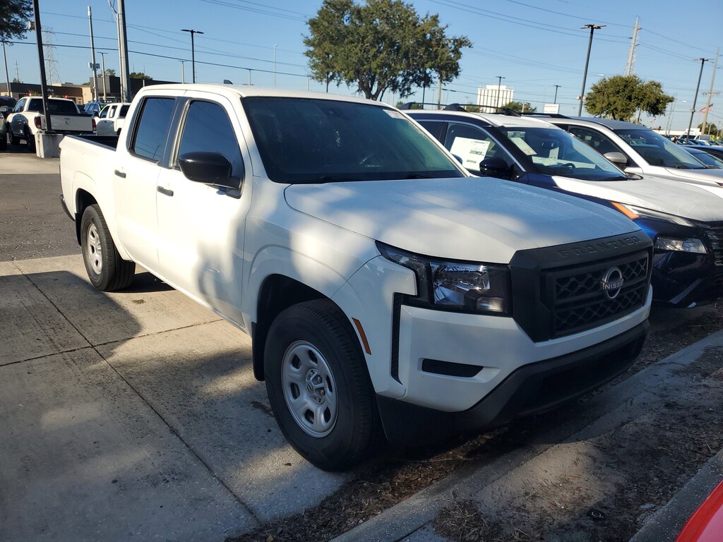 2024 Nissan Frontier S photo 2