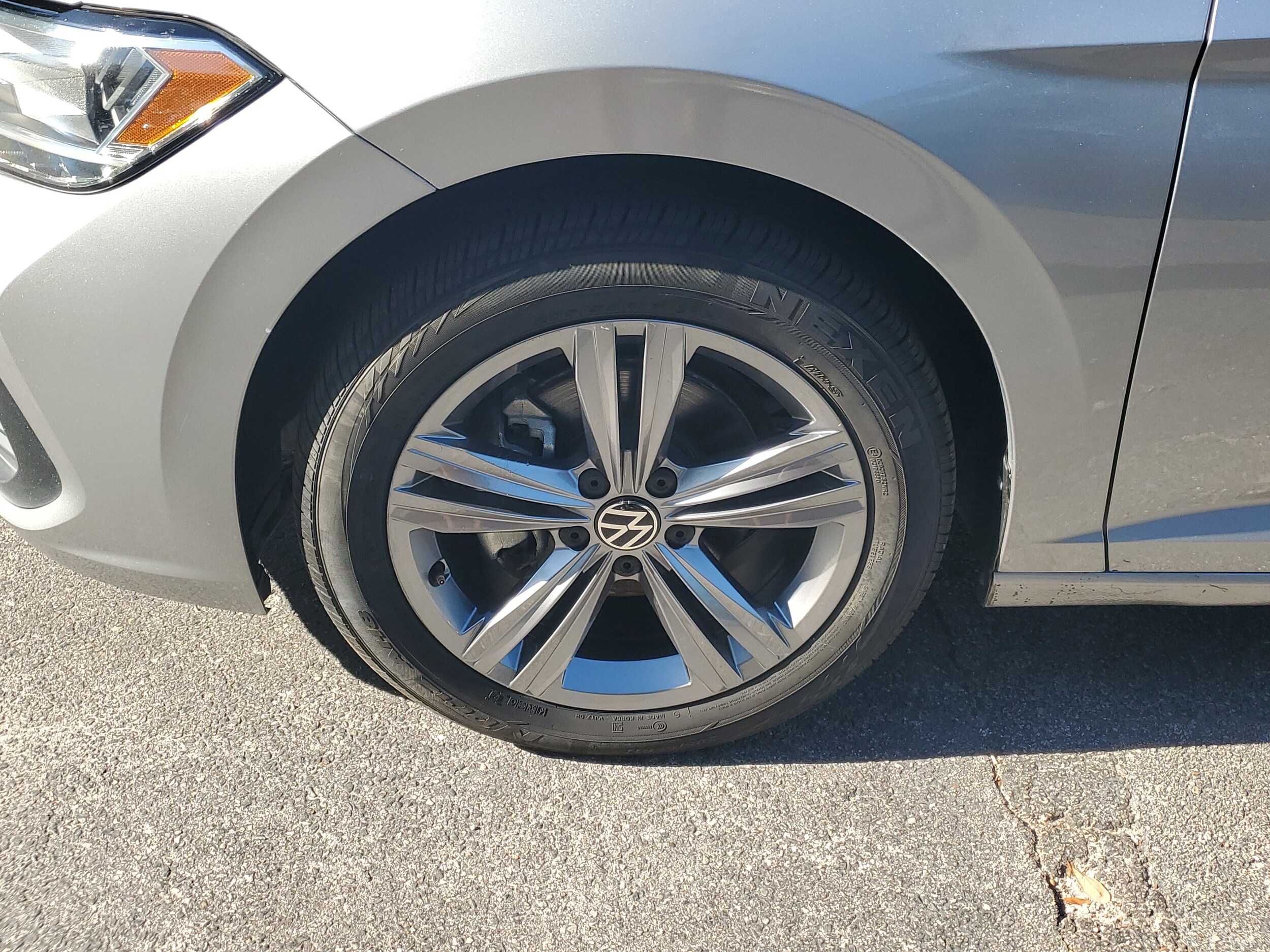 2024 Volkswagen Jetta SE photo 4
