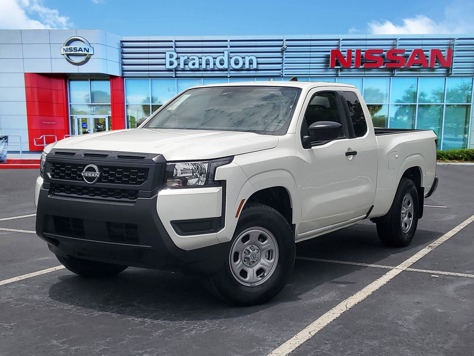 2025 Nissan Frontier S's photo
