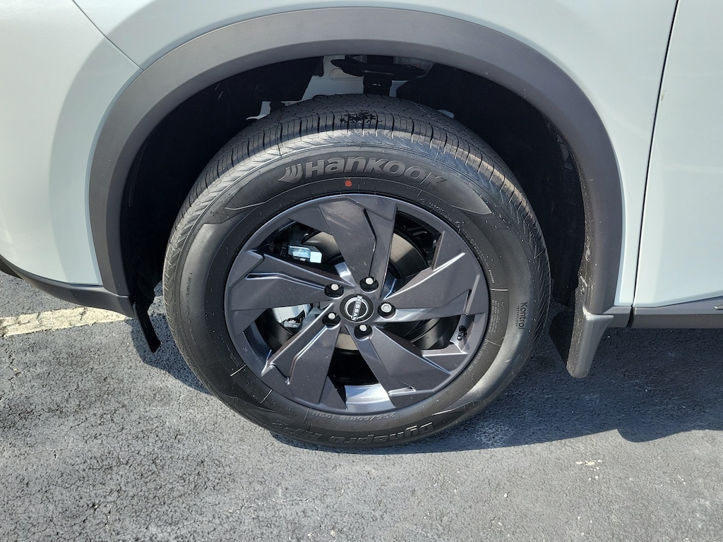 New 2026 Nissan Rogue SV SUV
