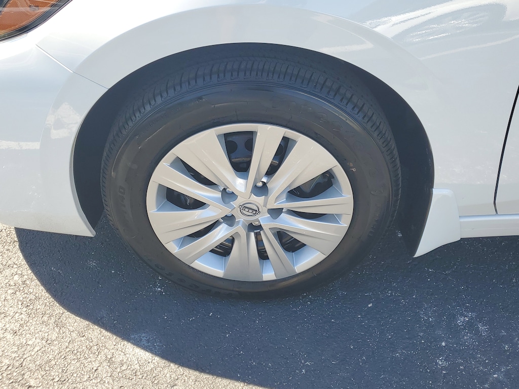 New 2025 Nissan Sentra S Sedan