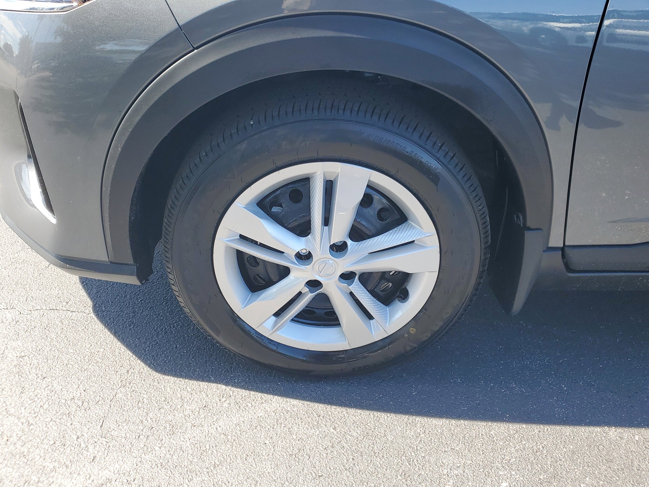 2025 Nissan Kicks Play S photo 4