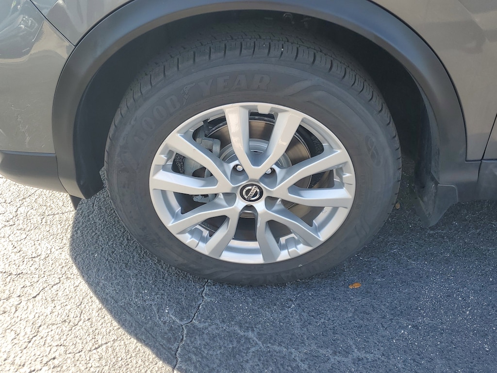 Used 2021 Nissan Rogue Sport SV SUV