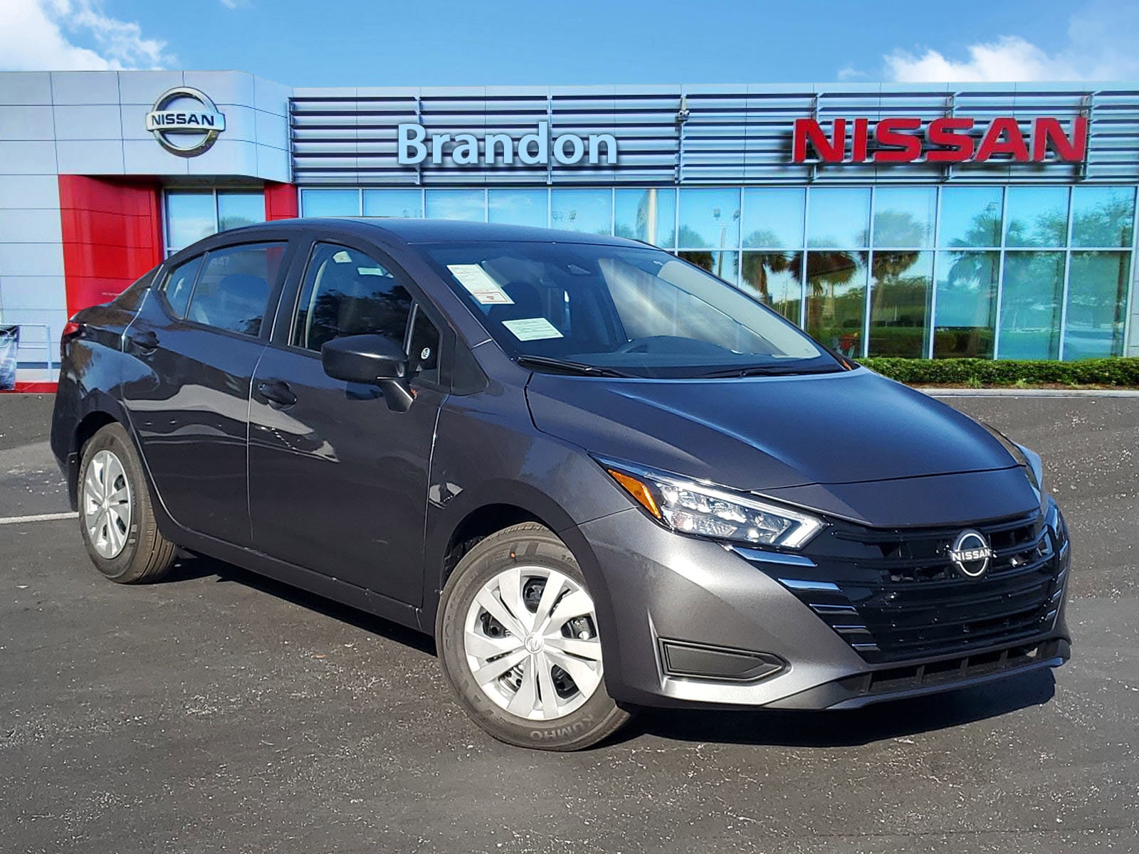 2025 Nissan Versa Sedan S's photo