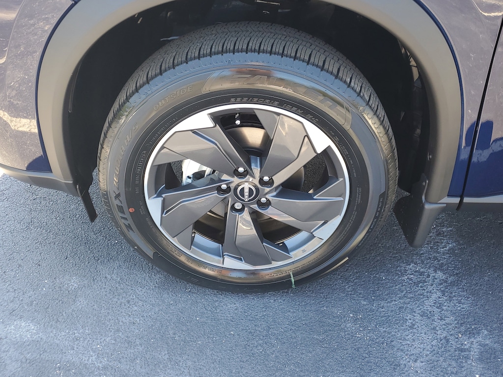 New 2026 Nissan Rogue SV SUV