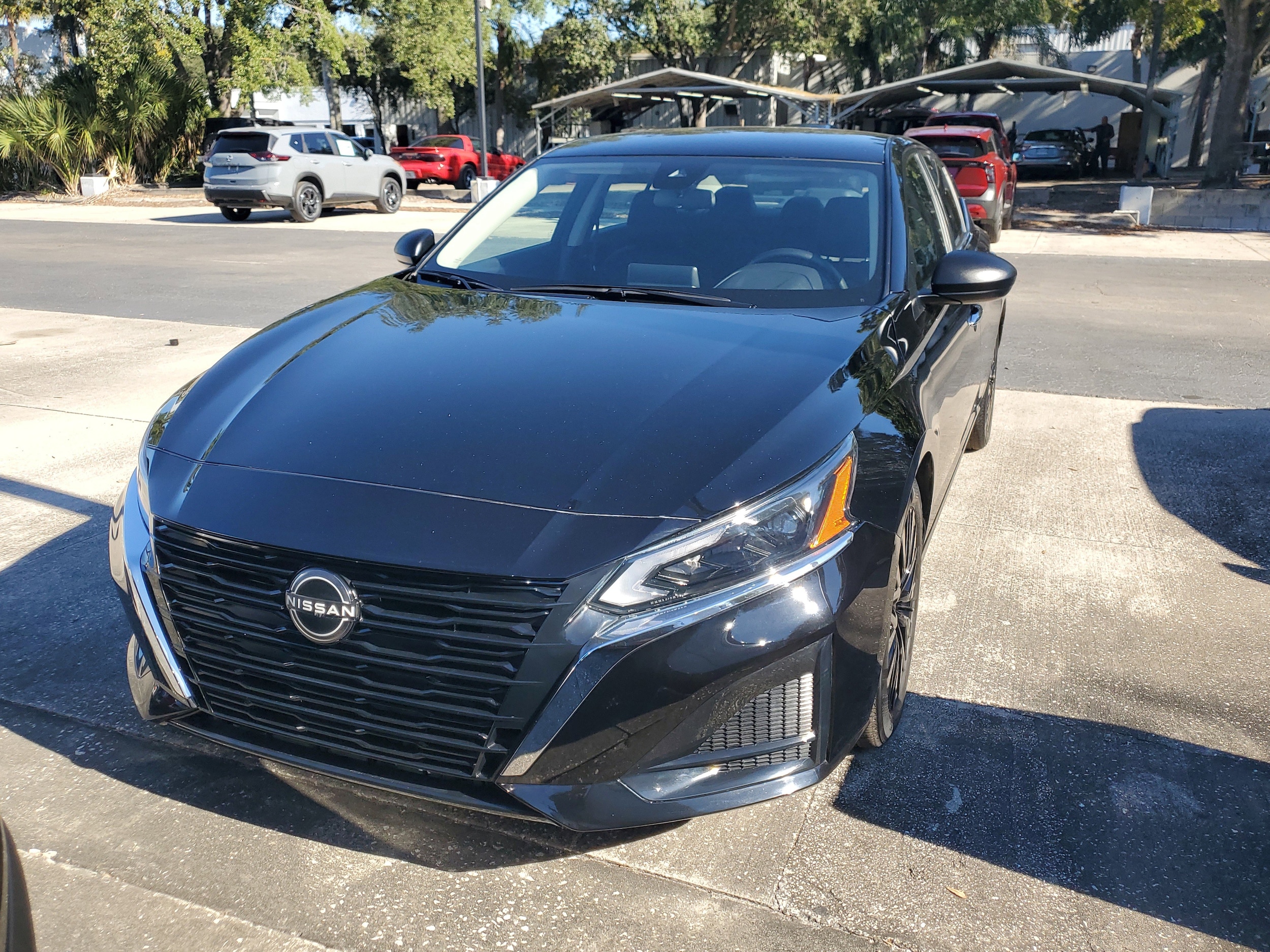 2024 Nissan Altima 2.5 SV photo 2