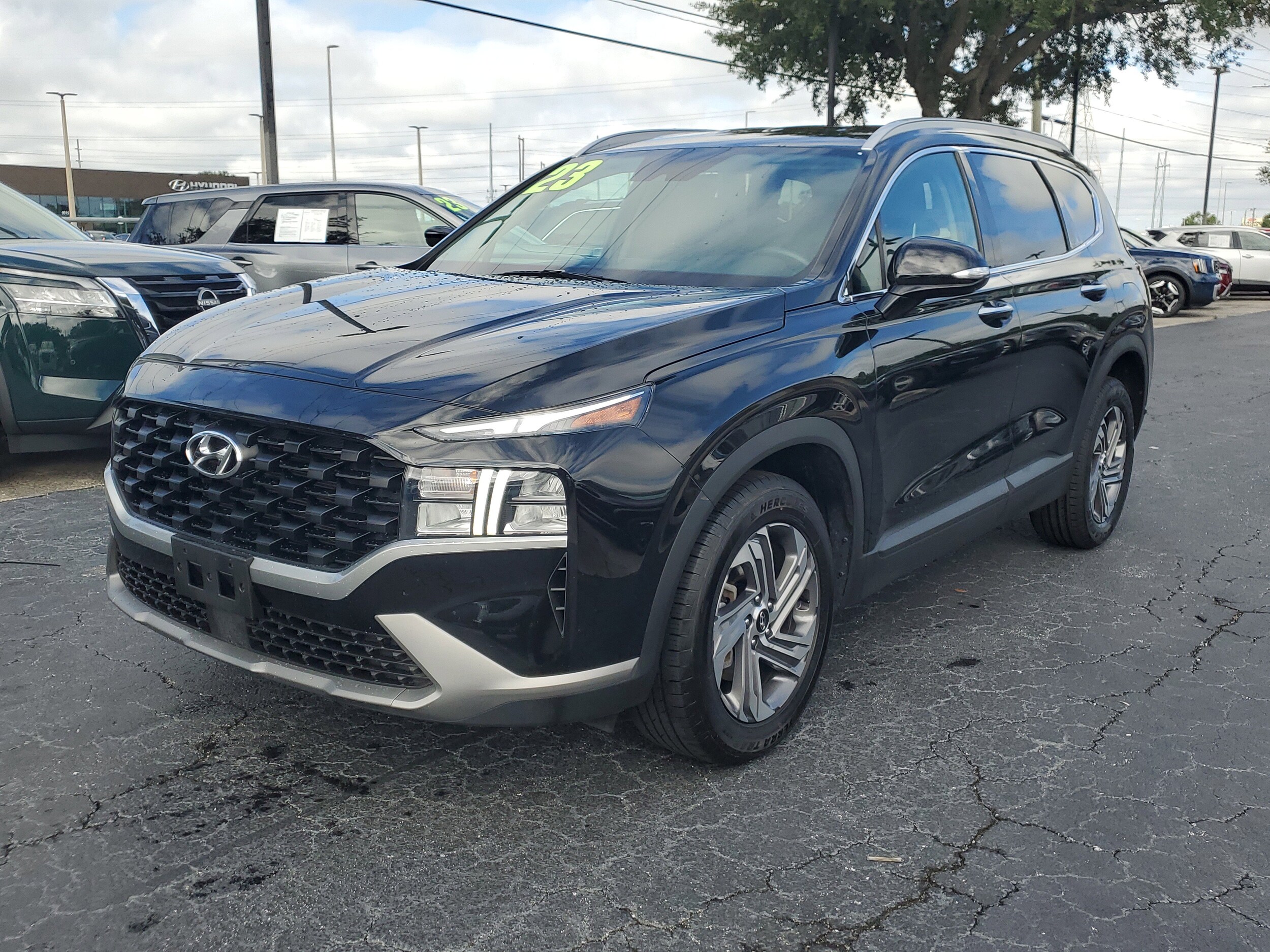 2023 Hyundai Santa Fe SEL photo 3
