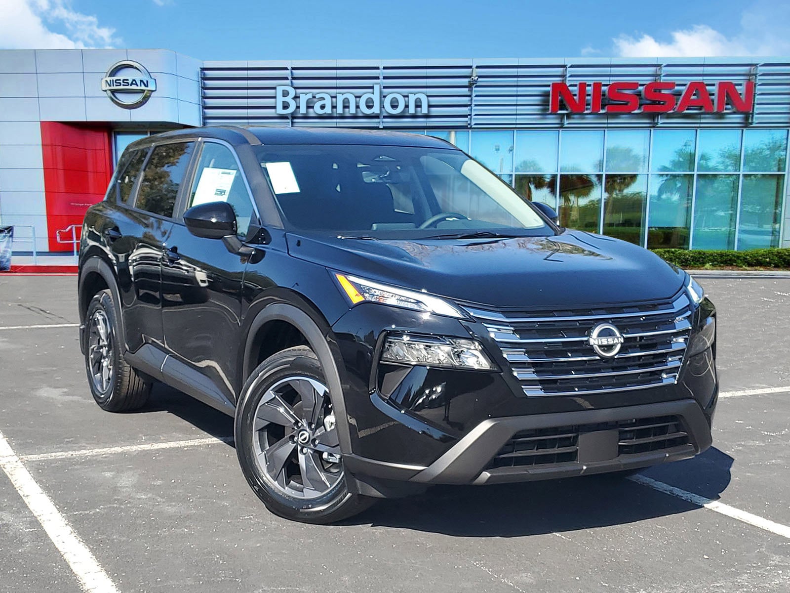 2026 Nissan Rogue SV's photo