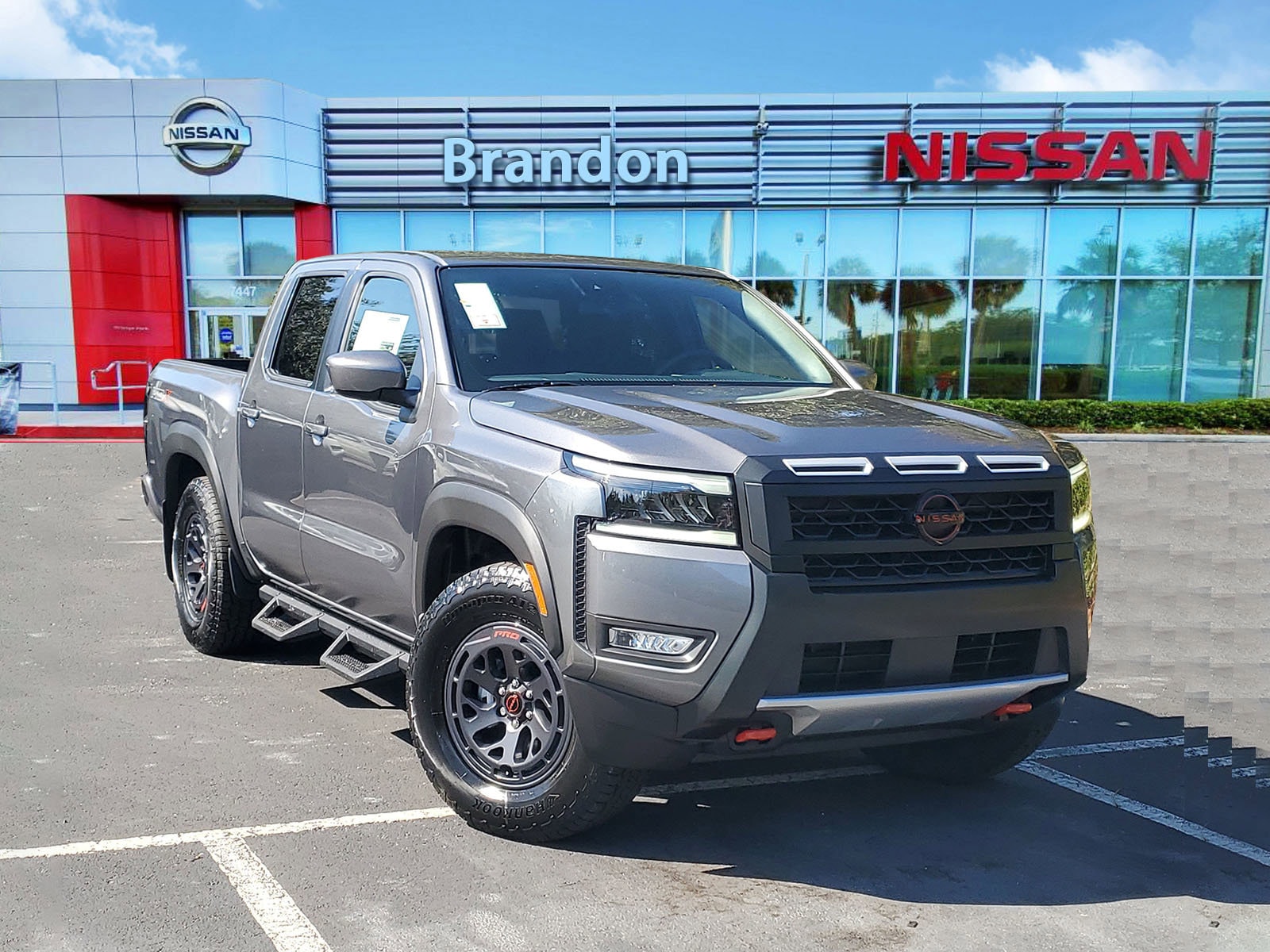 2026 Nissan Frontier PRO-X's photo