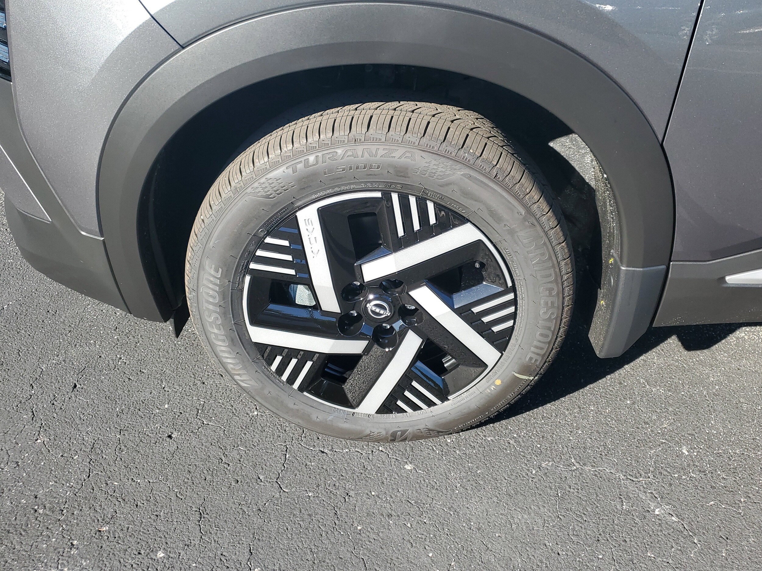 2026 Nissan Kicks SV photo 4