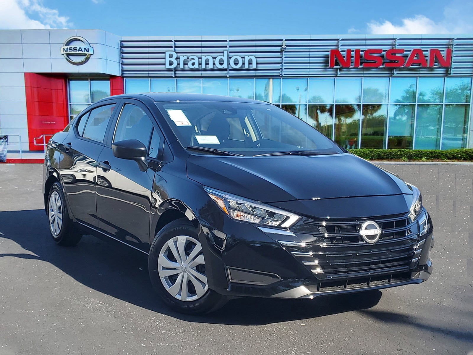 2025 Nissan Versa Sedan S's photo