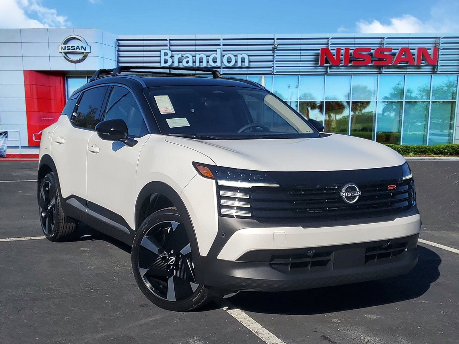 2026 Nissan KICKS SR AWD's photo