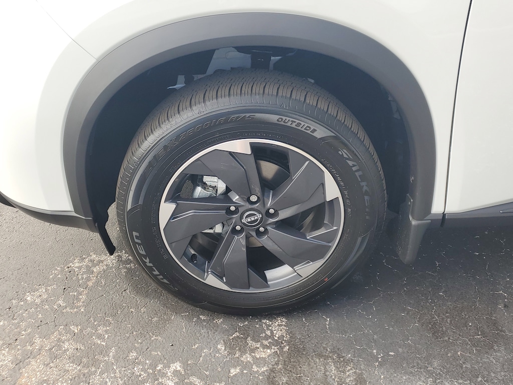 New 2026 Nissan Rogue SV SUV