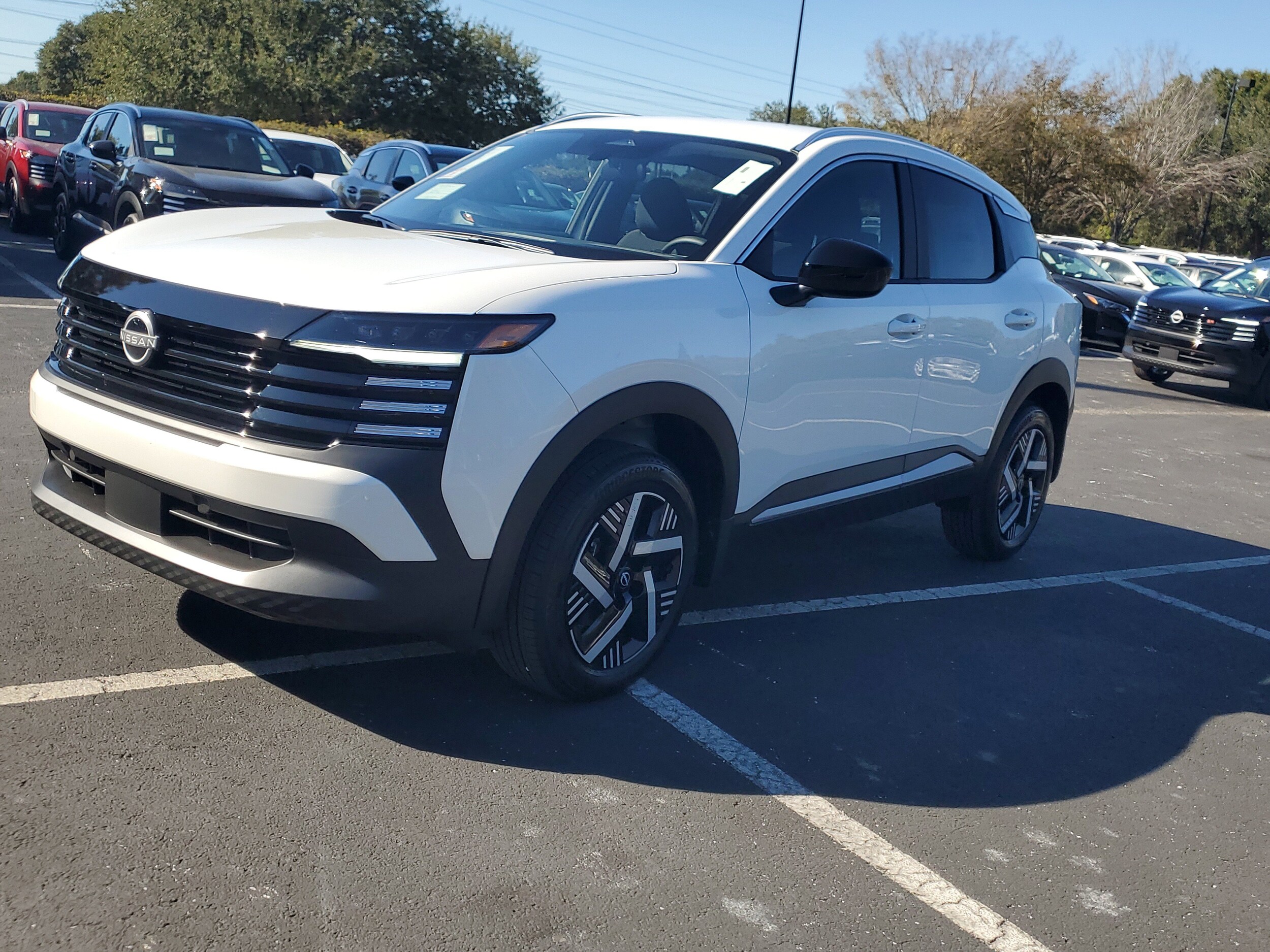 2026 Nissan Kicks SV photo 2