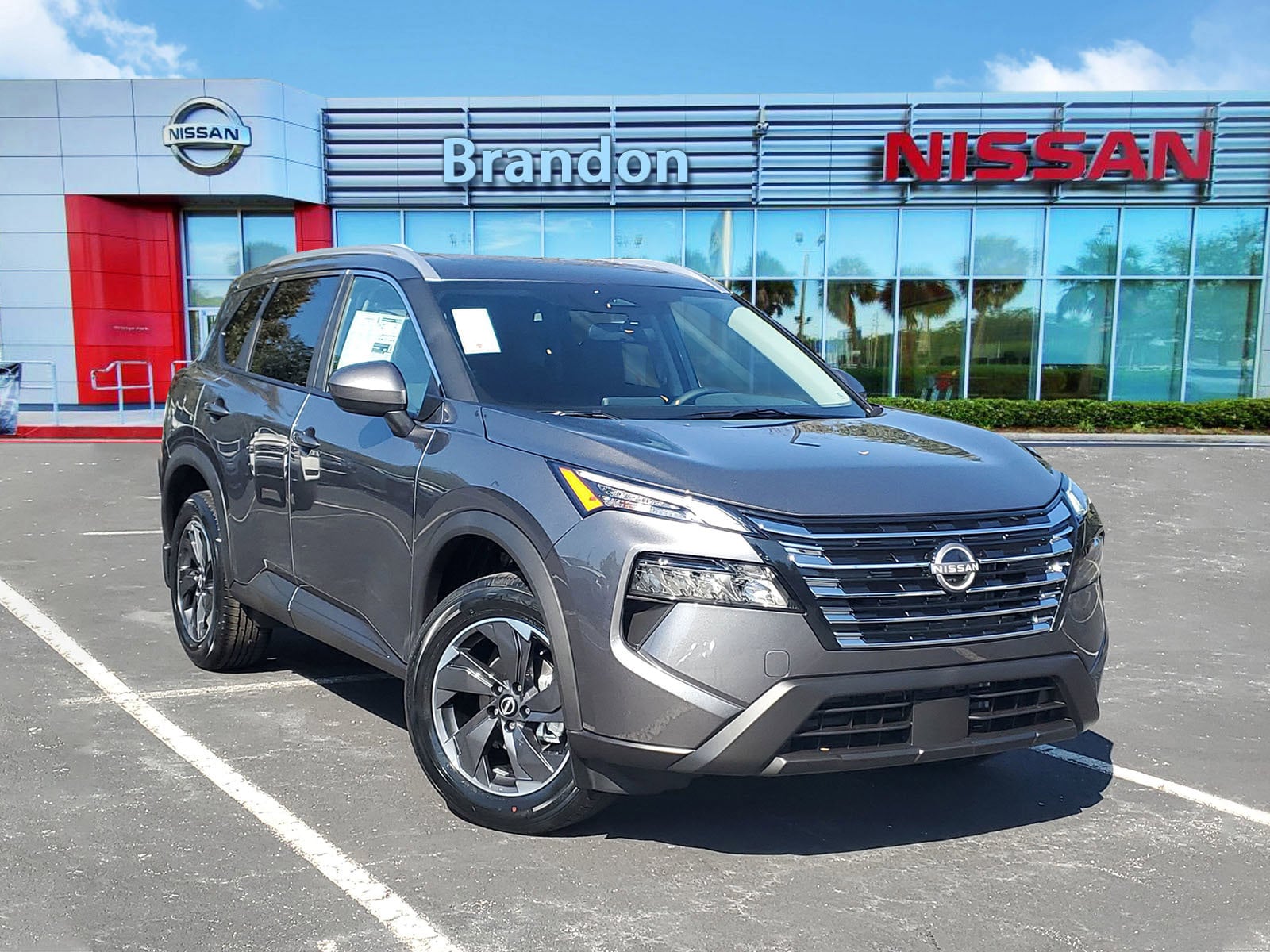 2026 Nissan Rogue SV's photo