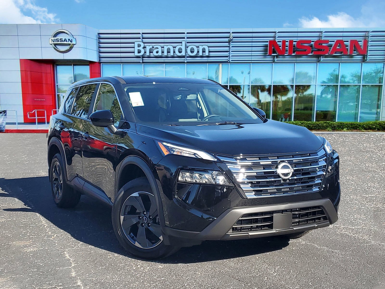 2026 Nissan Rogue SV's photo