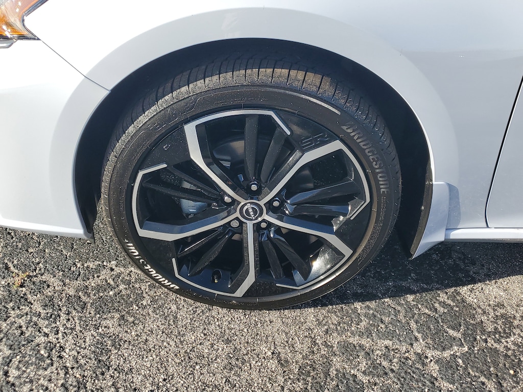 New 2025 Nissan Altima SR Sedan