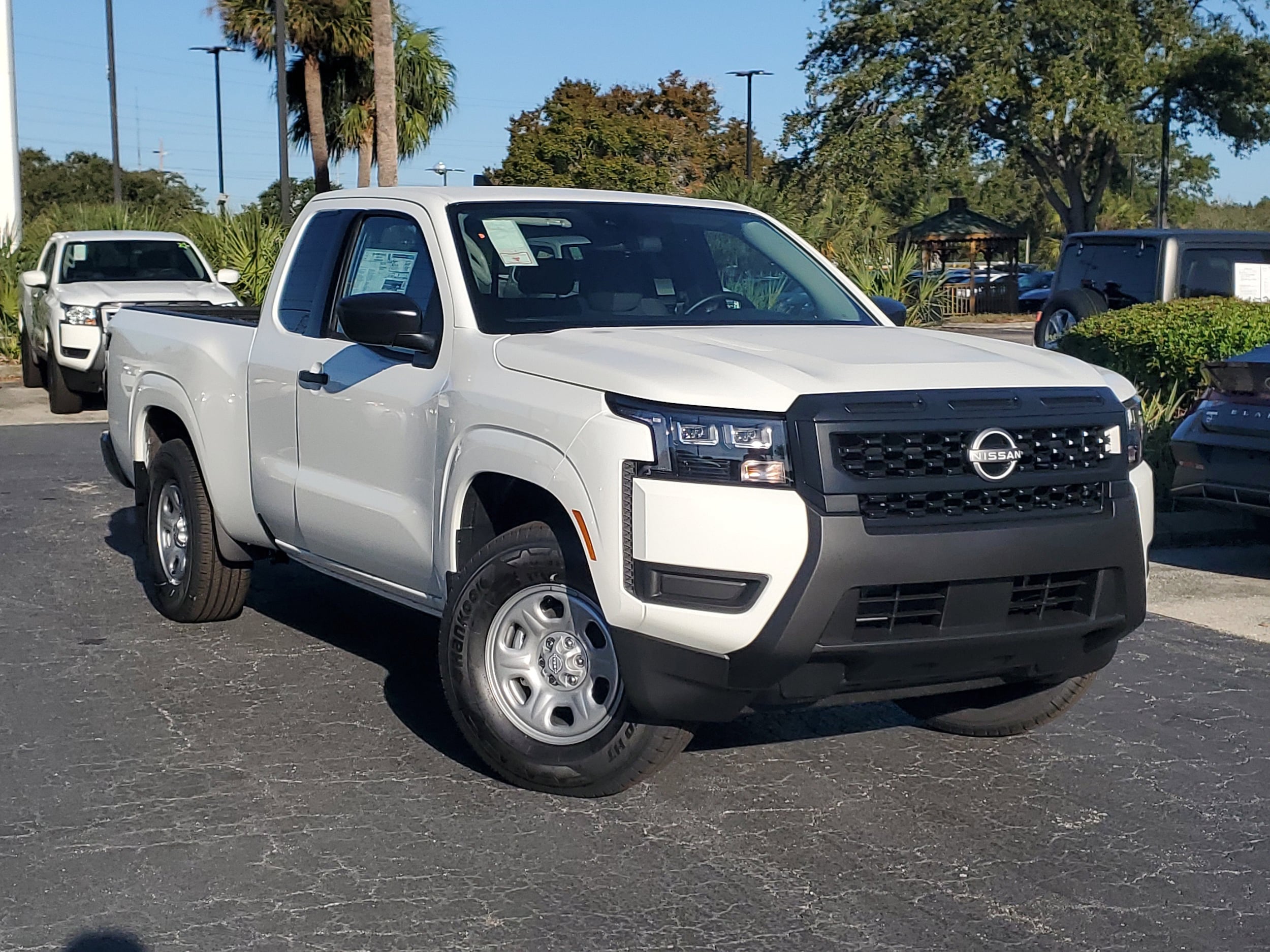 2026 Nissan Frontier S's photo