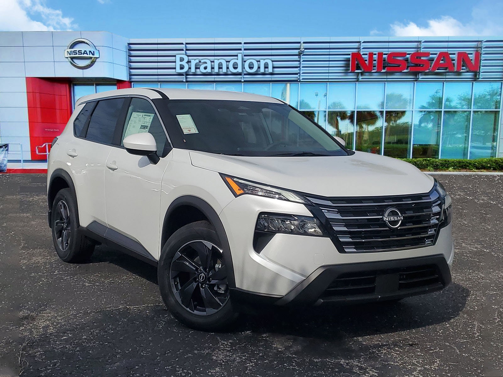 2026 Nissan Rogue SV's photo