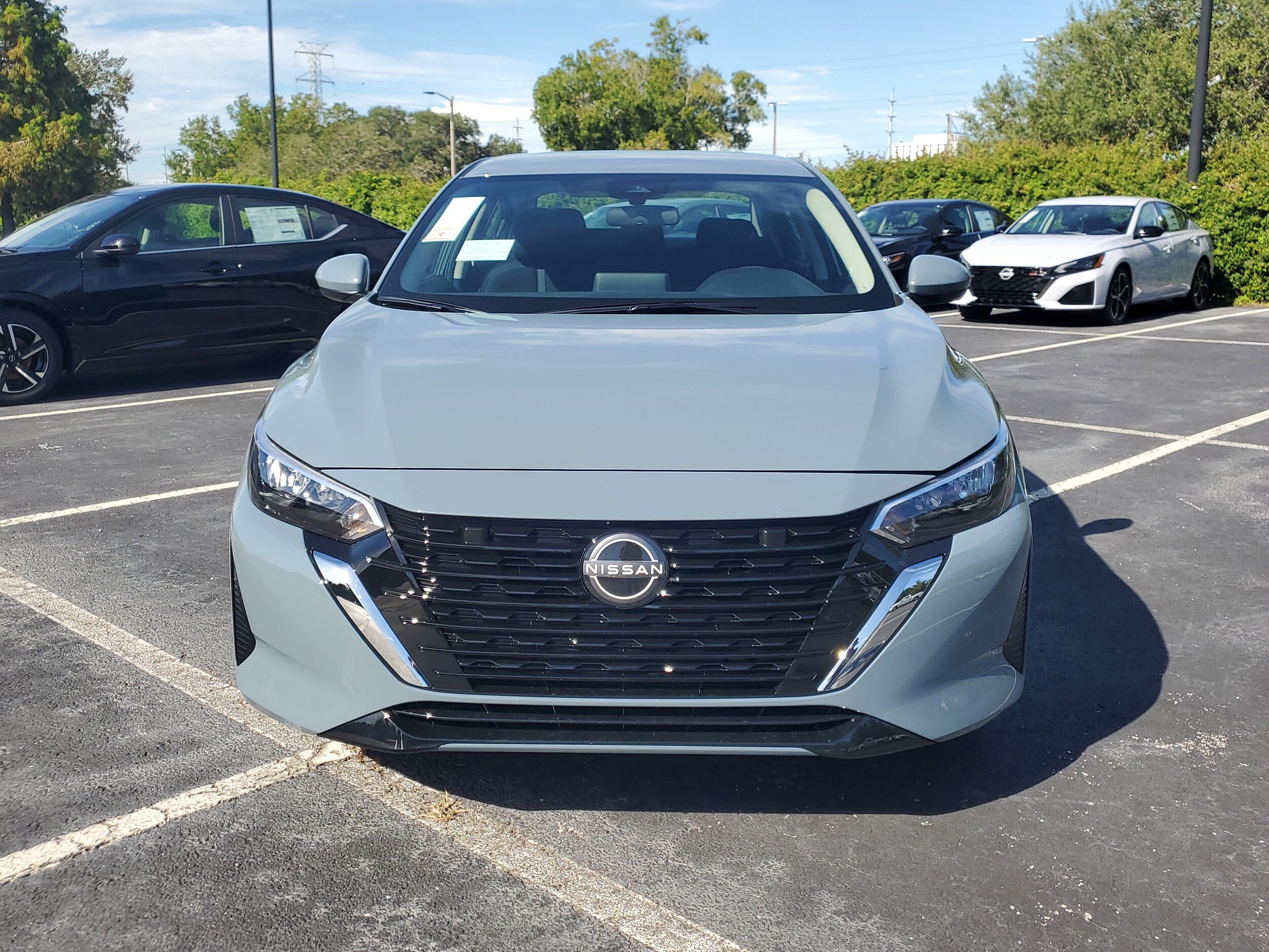 2025 Nissan Sentra SV photo 2
