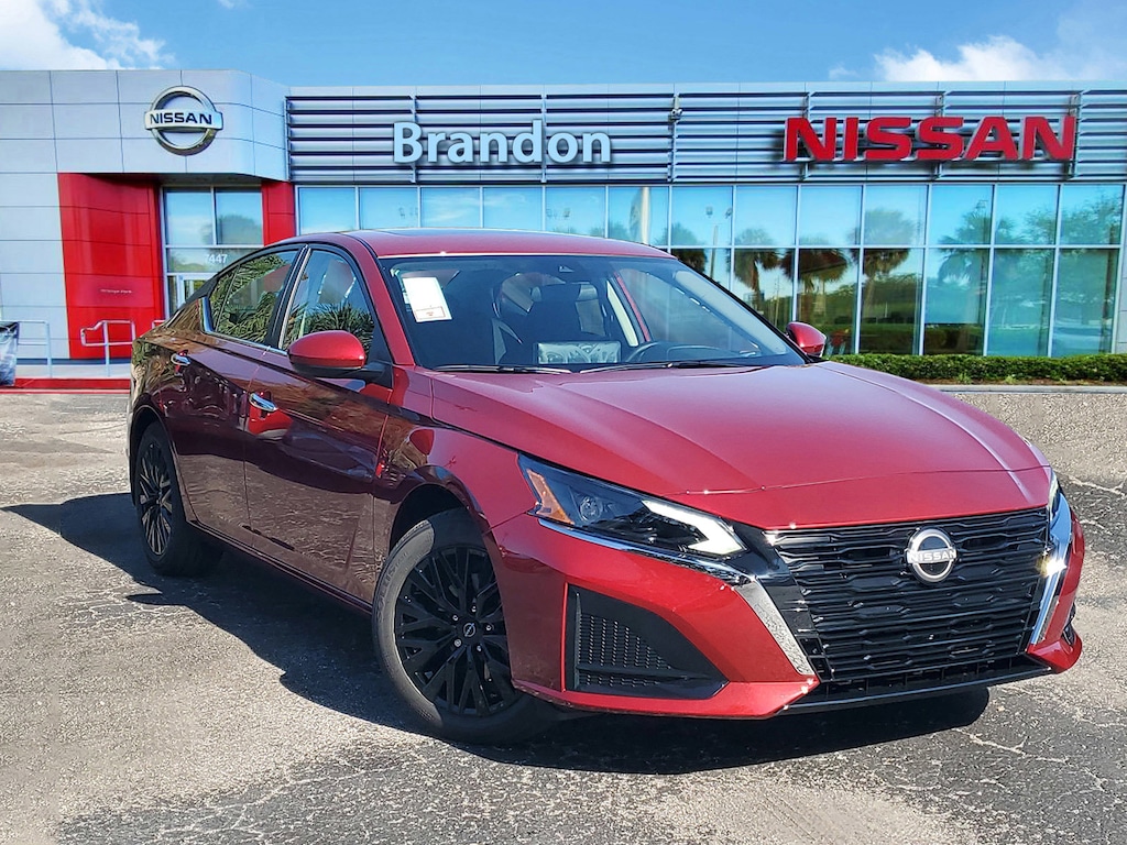 New 2025 Nissan Altima SV Sedan