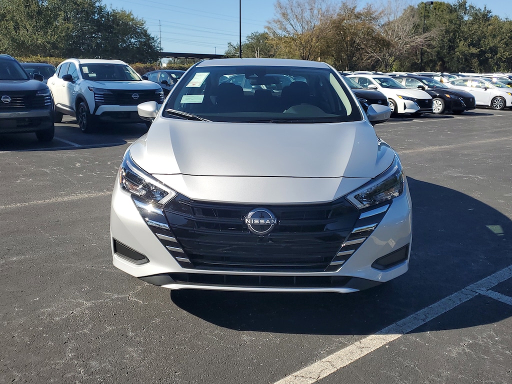 New 2025 Nissan Versa 1.6 SV Sedan
