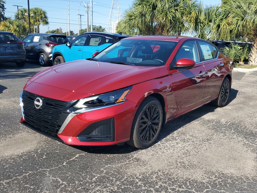 New 2025 Nissan Altima SV Sedan