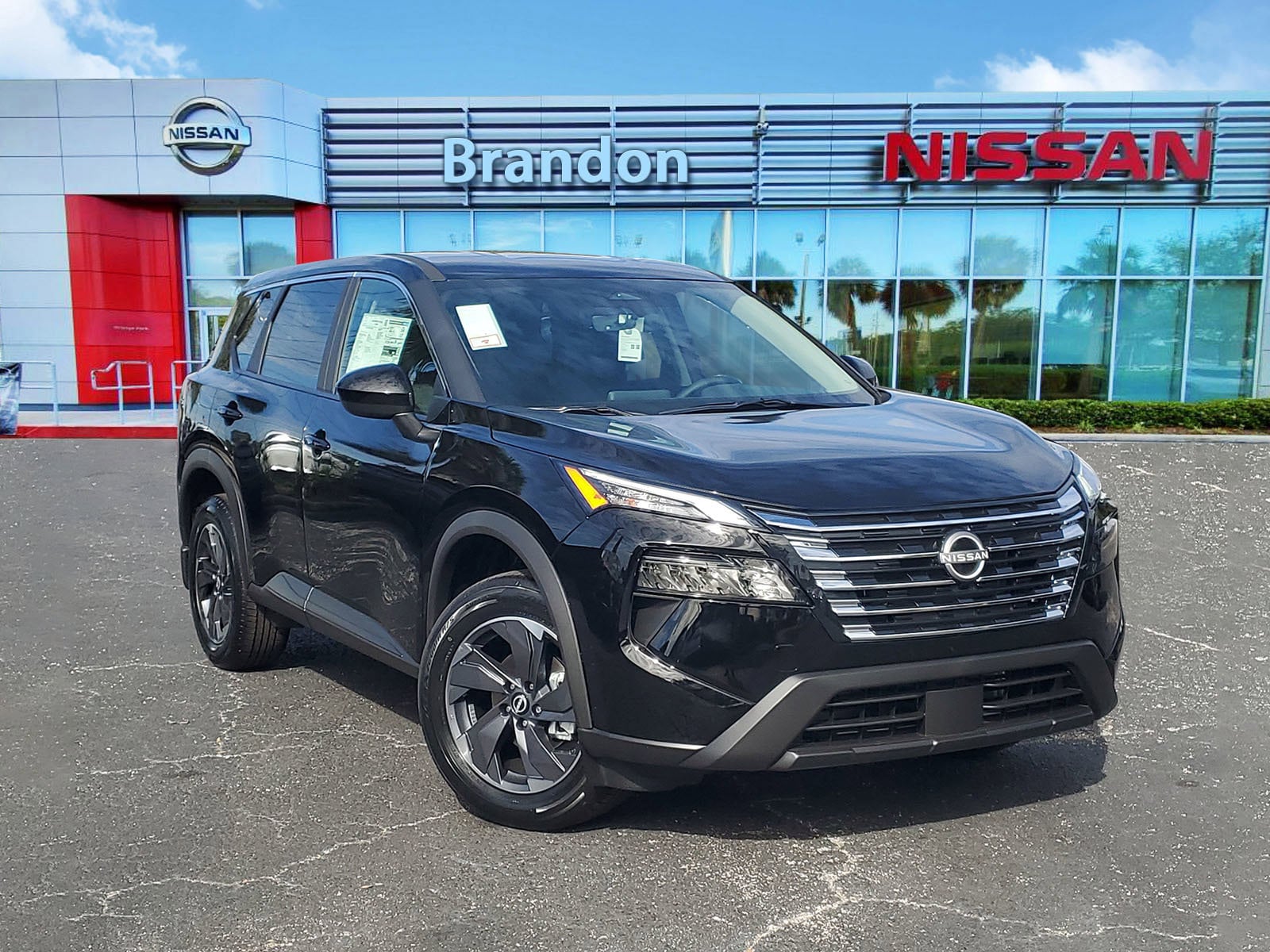 2026 Nissan Rogue SV's photo