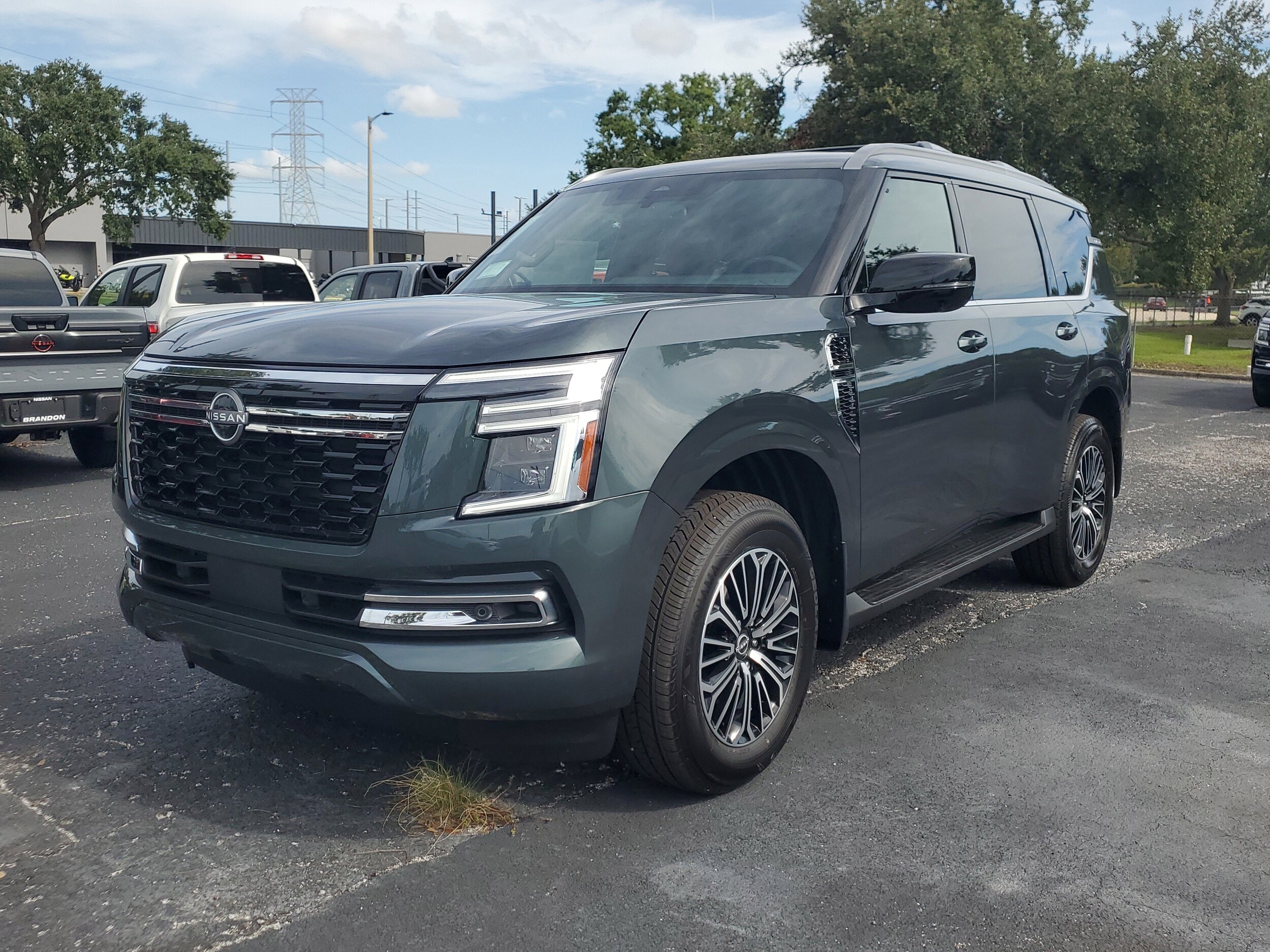 2026 Nissan Armada SL photo 3