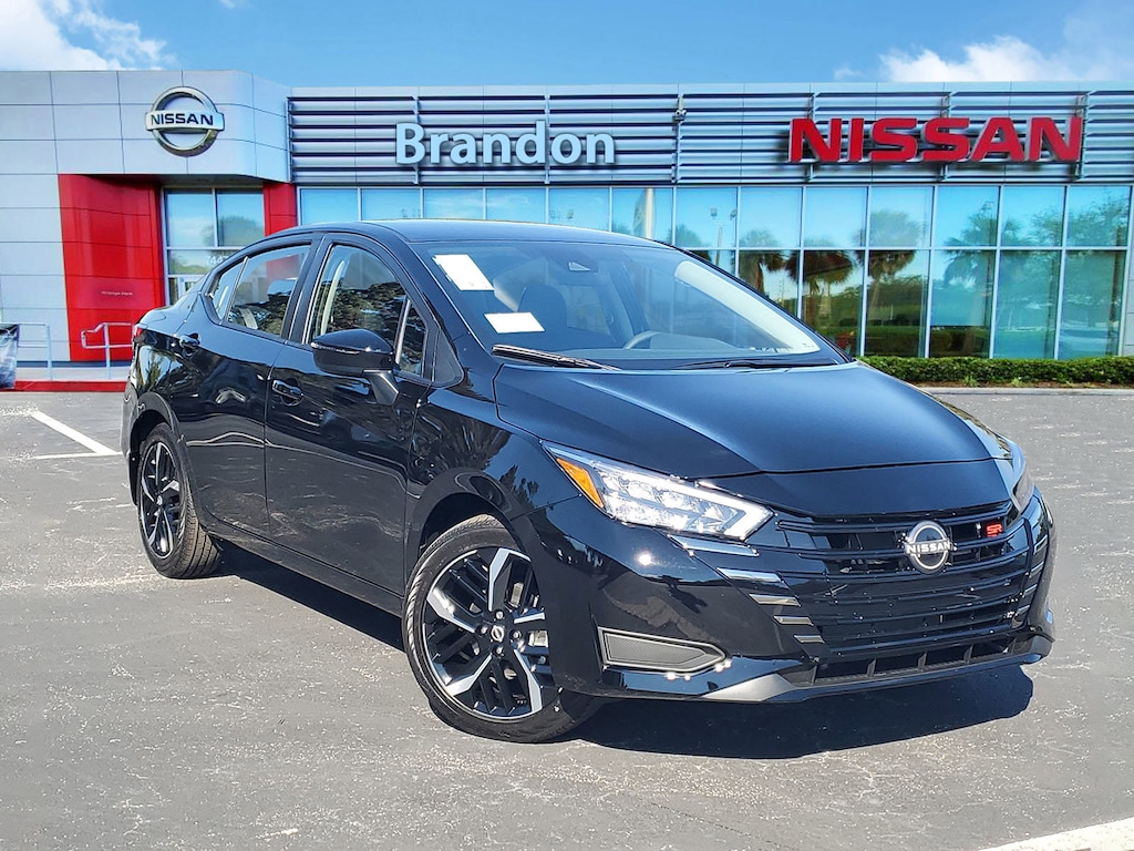 New 2025 Nissan Versa 1.6 SR Sedan