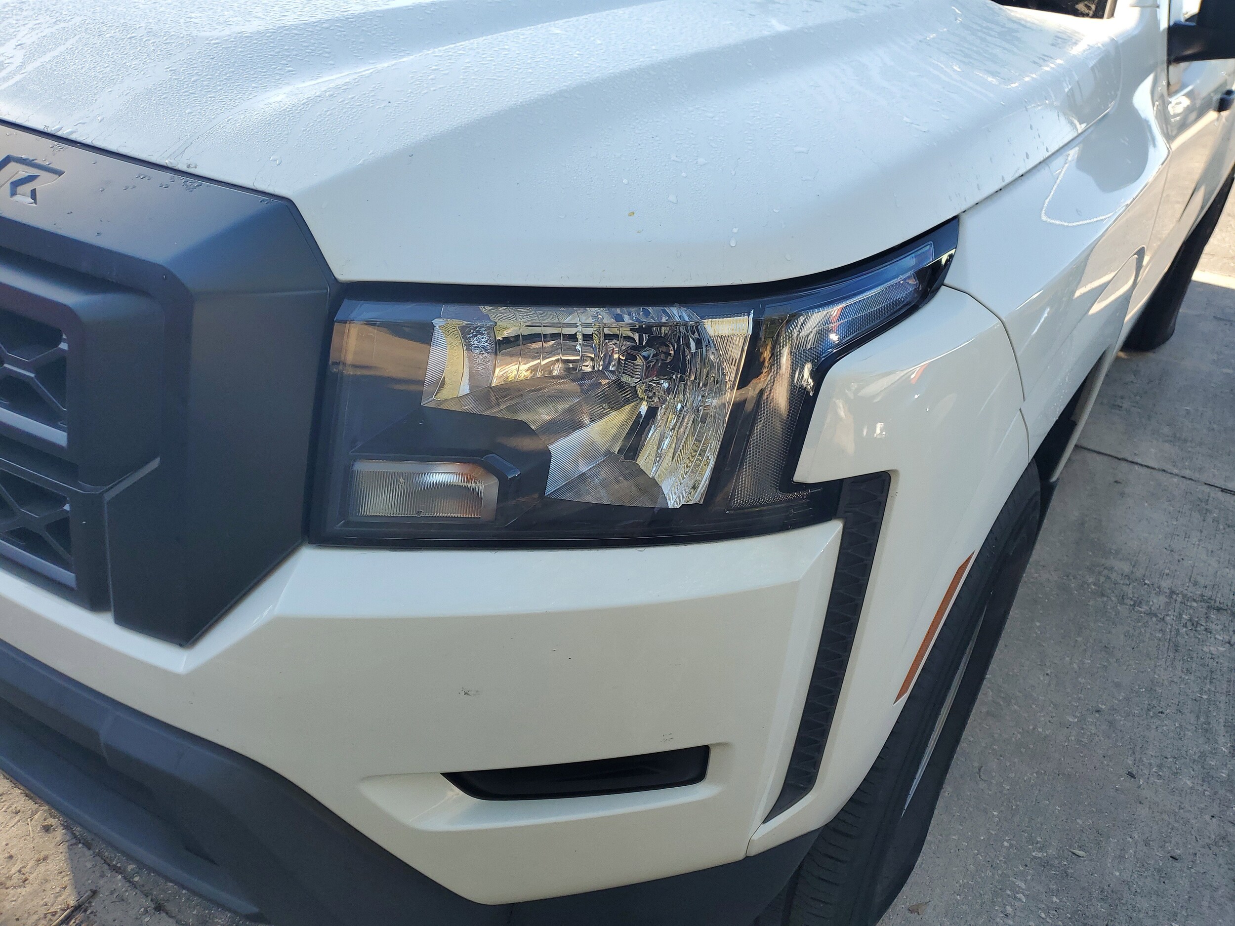 2024 Nissan Frontier S photo 4