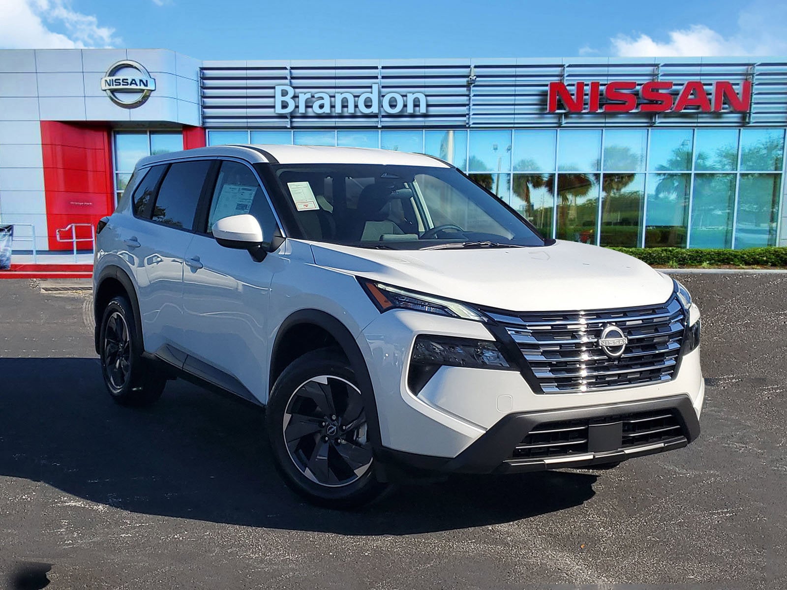 2026 Nissan Rogue SV's photo