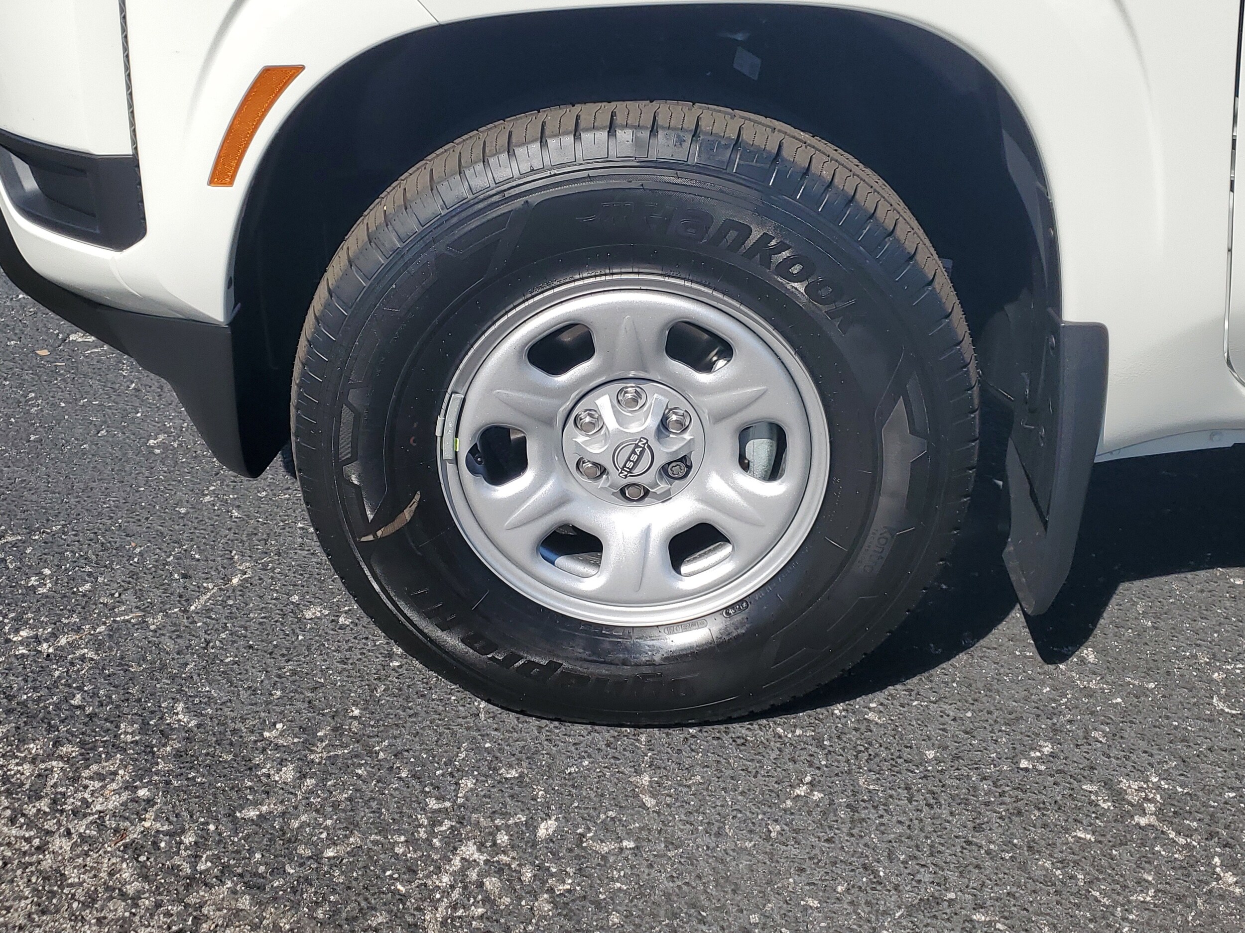2026 Nissan Frontier S photo 4